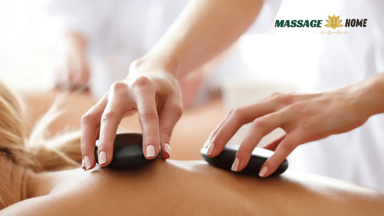 Cách massage đá nóng hiệu quả tại nhà